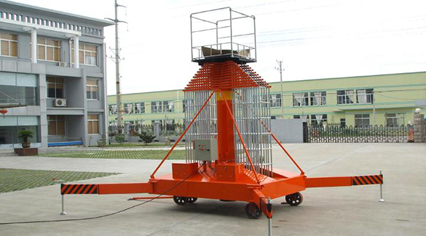 济南鼎通升降机——质量好的升降机提供商 化工厂升降机