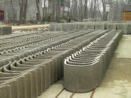 兰州u型渠生产加工厂家-规格齐全的水泥U型渠找源盛建材